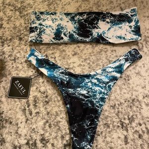 Zaful strapless bikin. Wave design